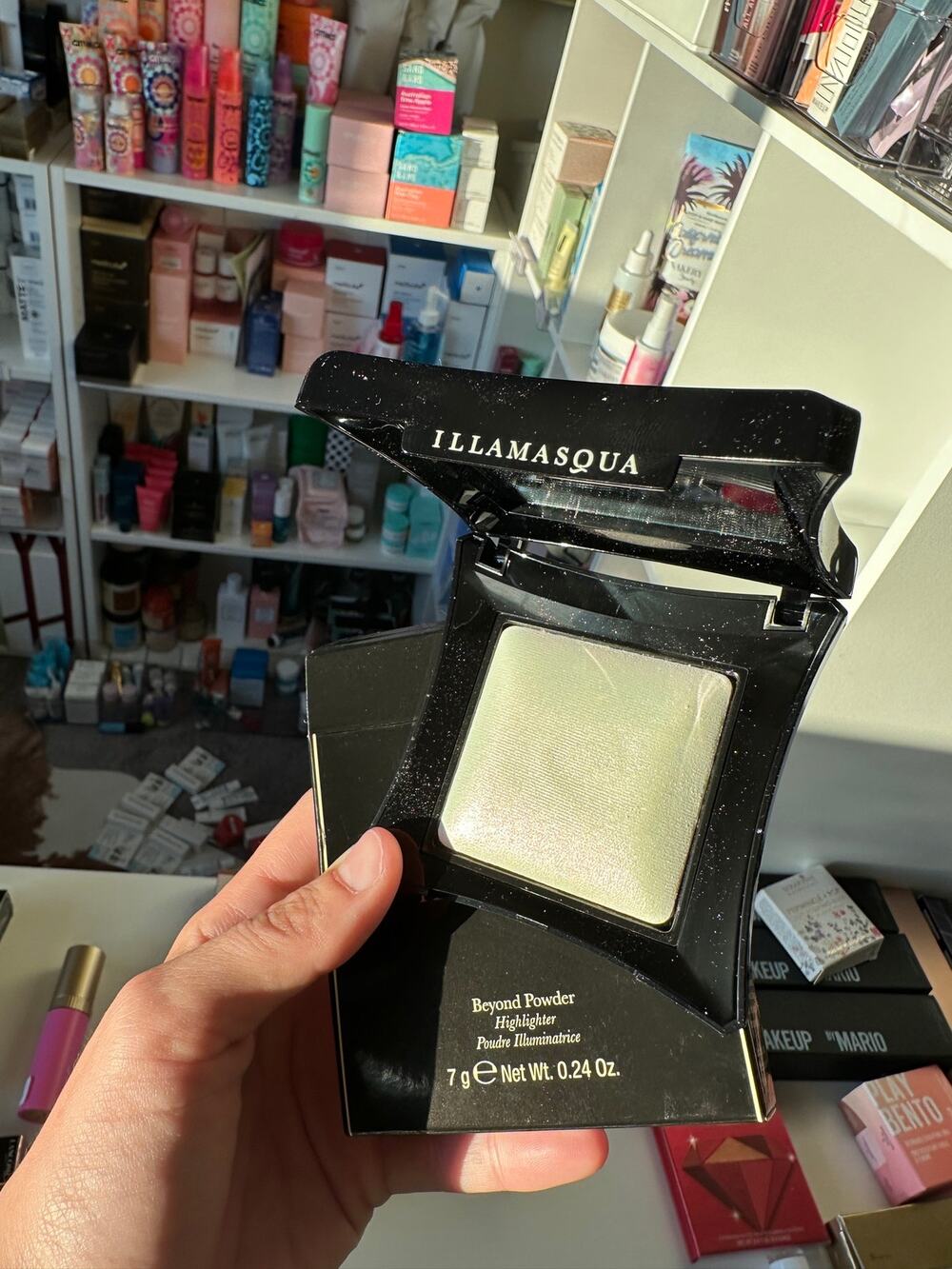 Illamasqua Beyond Powder Highlighter